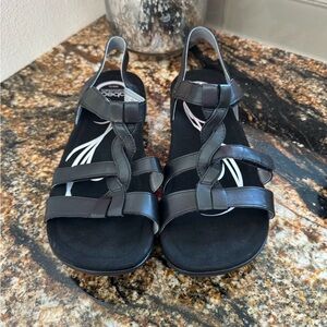 Abeo Black Strappy Sandals